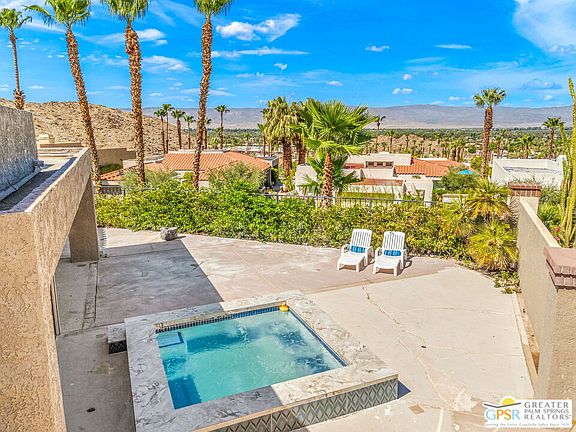 5th image of 33 Mirage Cove Dr