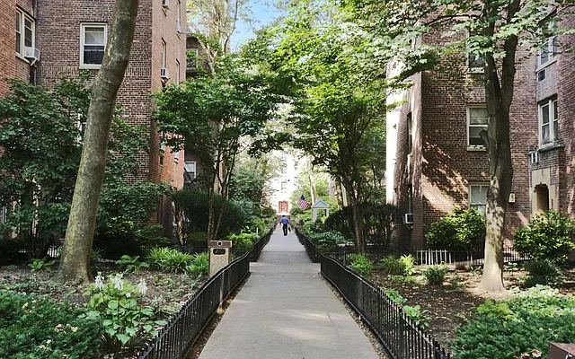 Sold by Keller Williams Realty Landmark | media 17