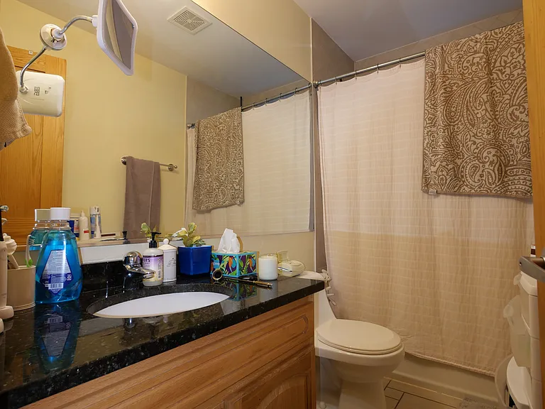 3247 S Emerald Ave #3R — Photo 8