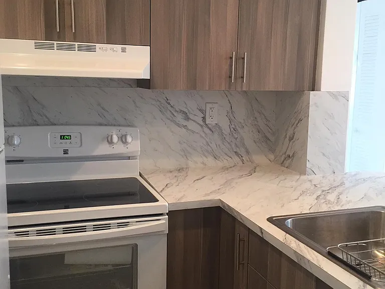 536 SW 12th Ave #103 — Photo 5