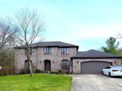 325 Brookshire Oval, Hinckley, OH, 44233