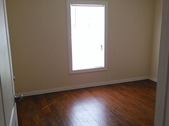 5th image of 901 S Calvin Ave