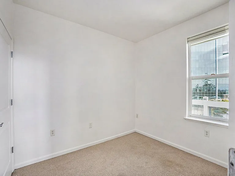 655 12th St #411 — Photo 16