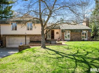 202 W Wolf Rd, Peoria, IL 61614