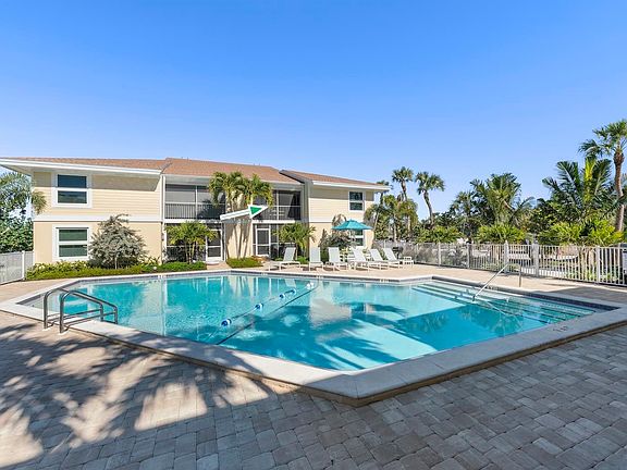 2nd image of 2321 W Gulf Dr Unit 3D