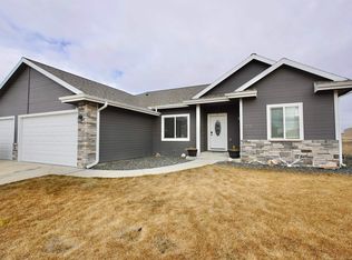 1910 Zuni Trl, Bar Nunn, WY 82601