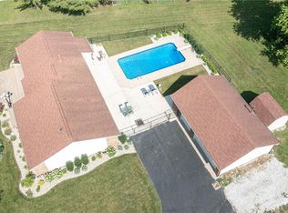 200 Park Forest South Dr, Franklin, IN 46131
