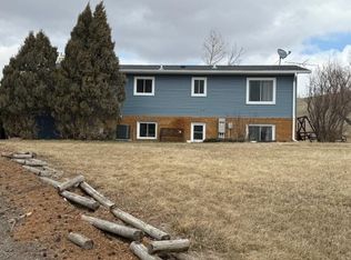 8610 County Road 15 W, Minot, ND 58703