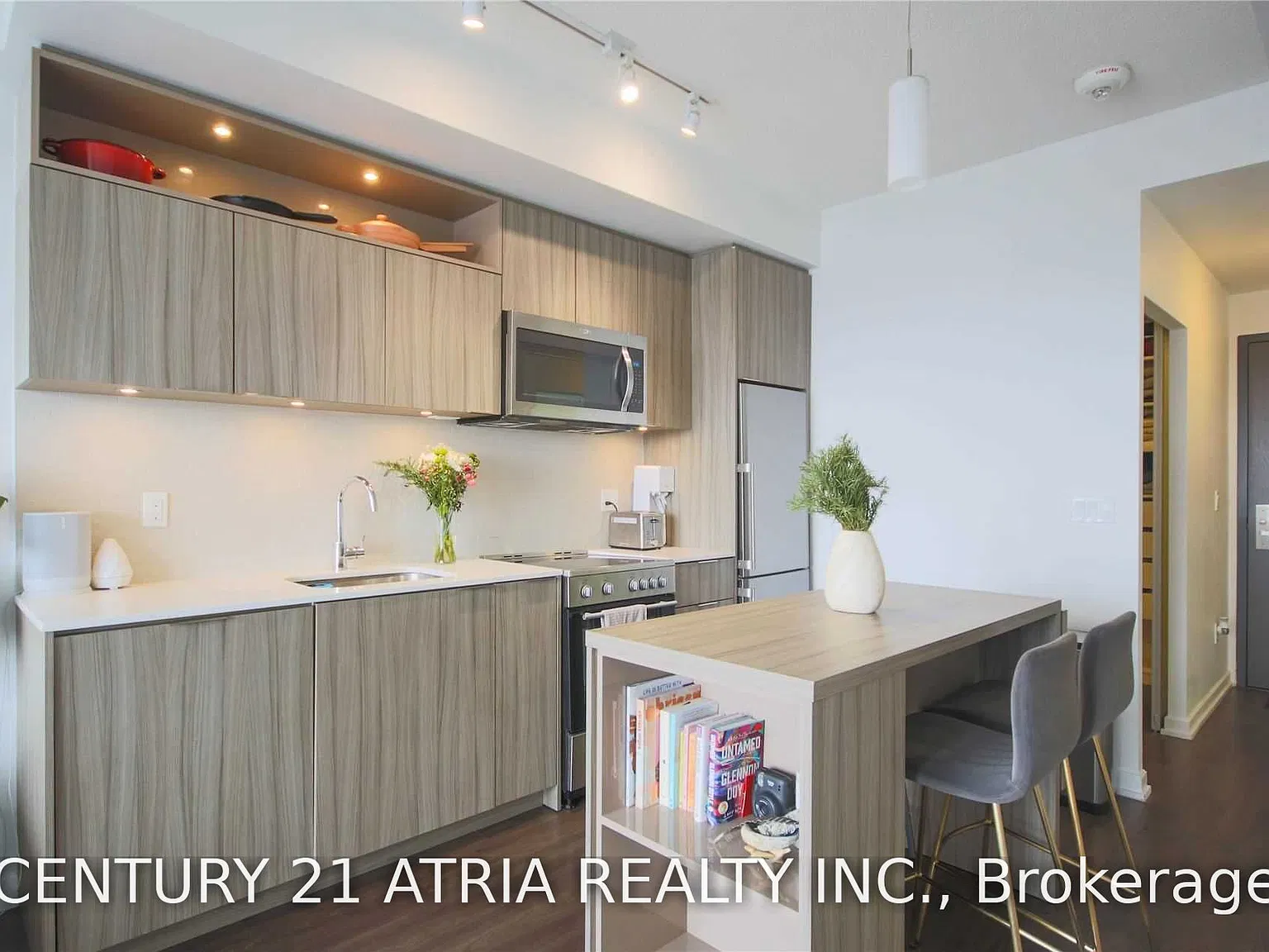 2 bed, $2,500 — Photo 4