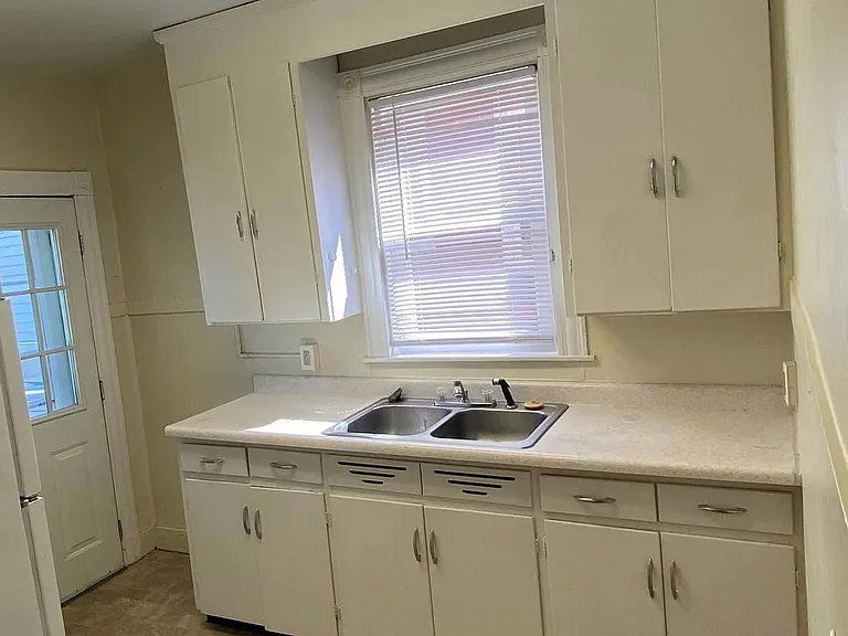 15 Valley St #2 — Photo 2