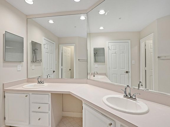 5th image of 6954 Ellingham Cir Unit E