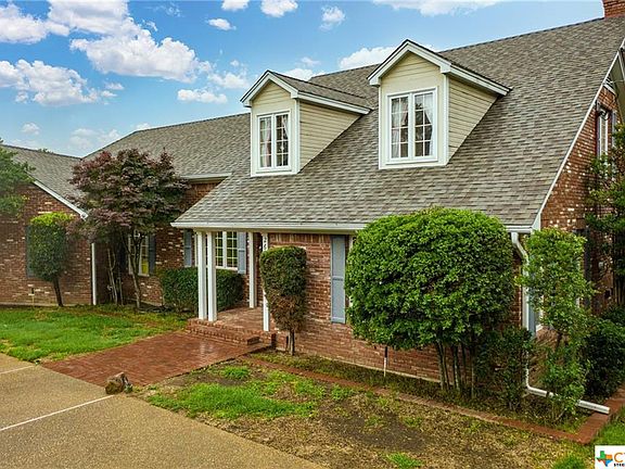 5th image of 2616 Westbury Cir