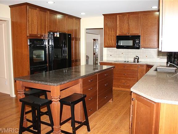 2nd image of 724 Harrison Ave