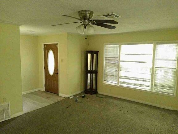 Additional Living Room
