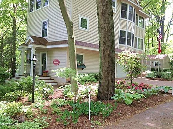 3rd image of 2450 Oriole Ln