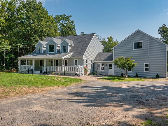 3rd image of 23 E Windsor Rd