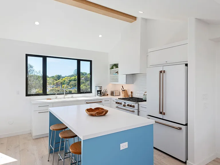 1415 La Cima Rd #B — Photo 13