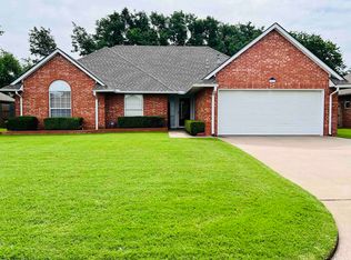 2407 Liberty Ln, Enid, OK 73703