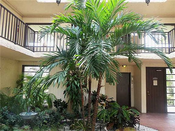 4th image of 1800 SE Saint Lucie Blvd APT 5-302