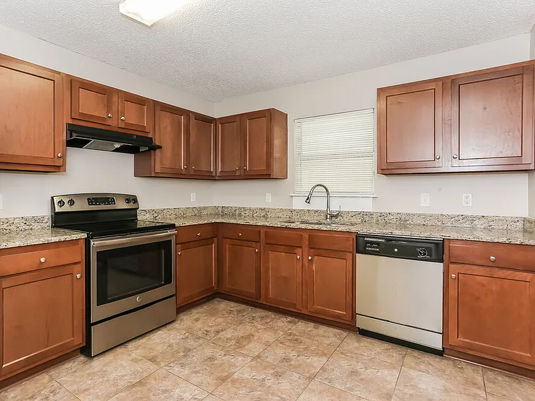 11002 Traci Lynn Dr — Photo 9