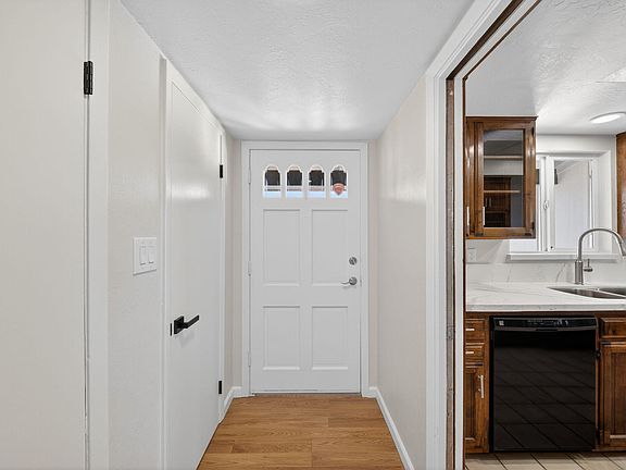 4th image of 104 N Crumal Street