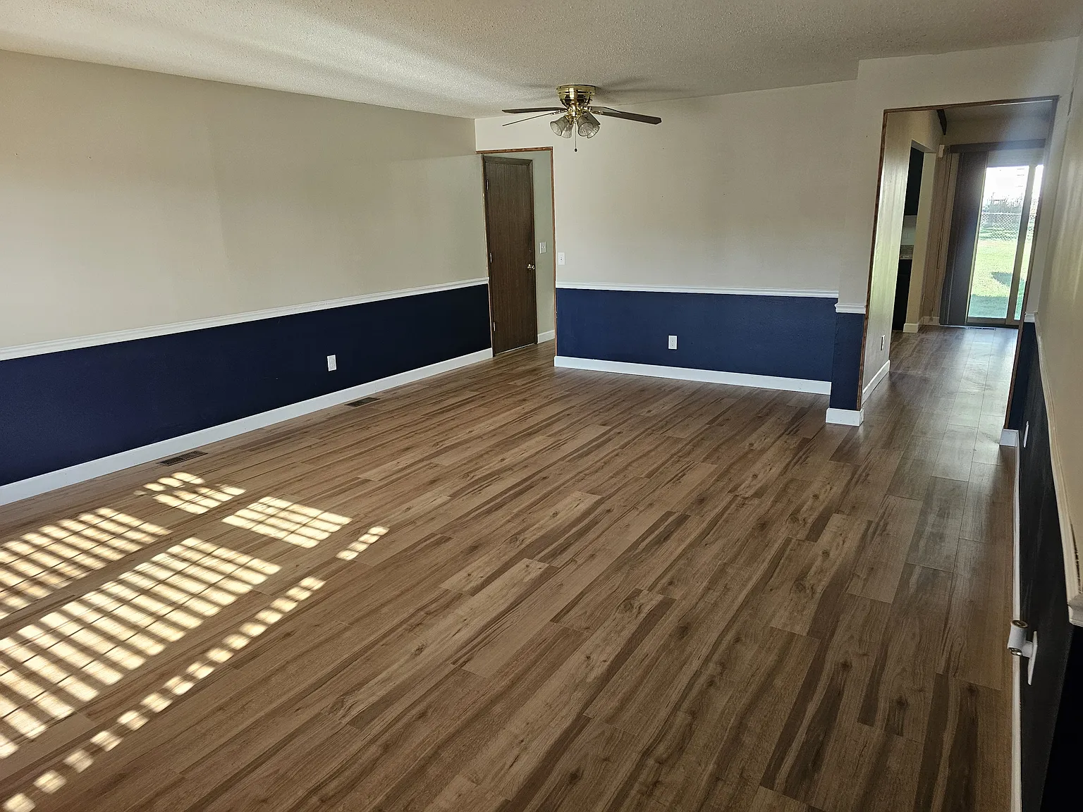 3 bed, 2160 sqft, $2,600 — Photo 4