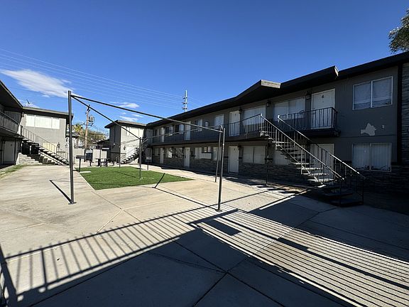 4th image of 2626 Lynnwood St APT 8