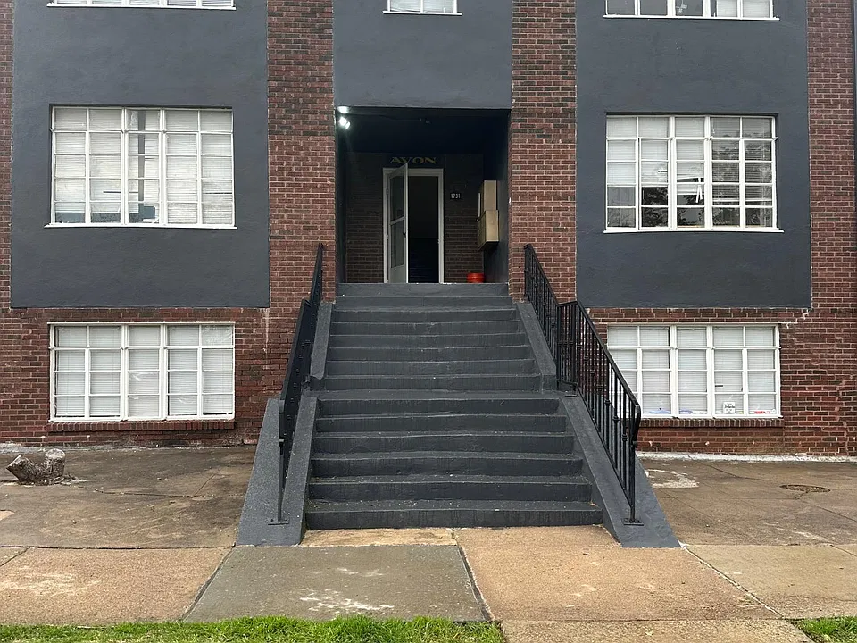 1731 S Quincy Ave #8