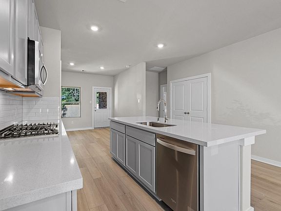 7th image of this home