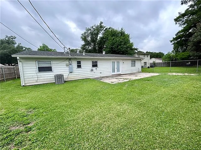 429 Lacour Dr — Photo 17