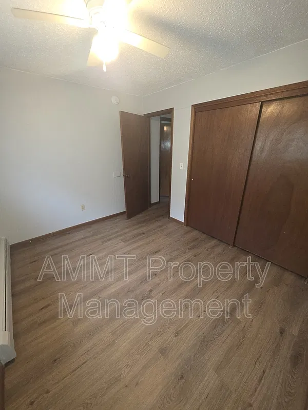 2 bed, 1.0 bath, $950 — Photo 1