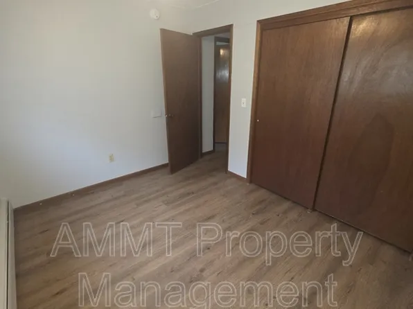4016 Westover Rd SE #C, Cedar Rapids, IA 52403
