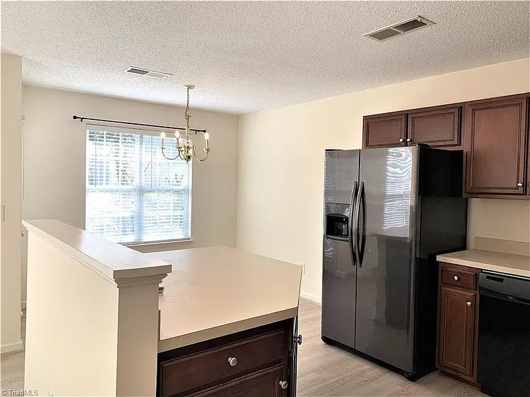 435 Luzelle Dr #435 — Photo 6