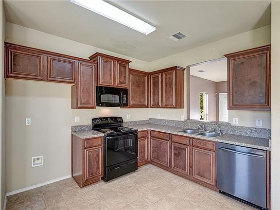 2nd image of 1317 Silver Maple Ln