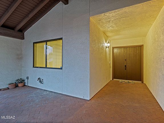 4th image of 1272 N Via Ronda Oriente