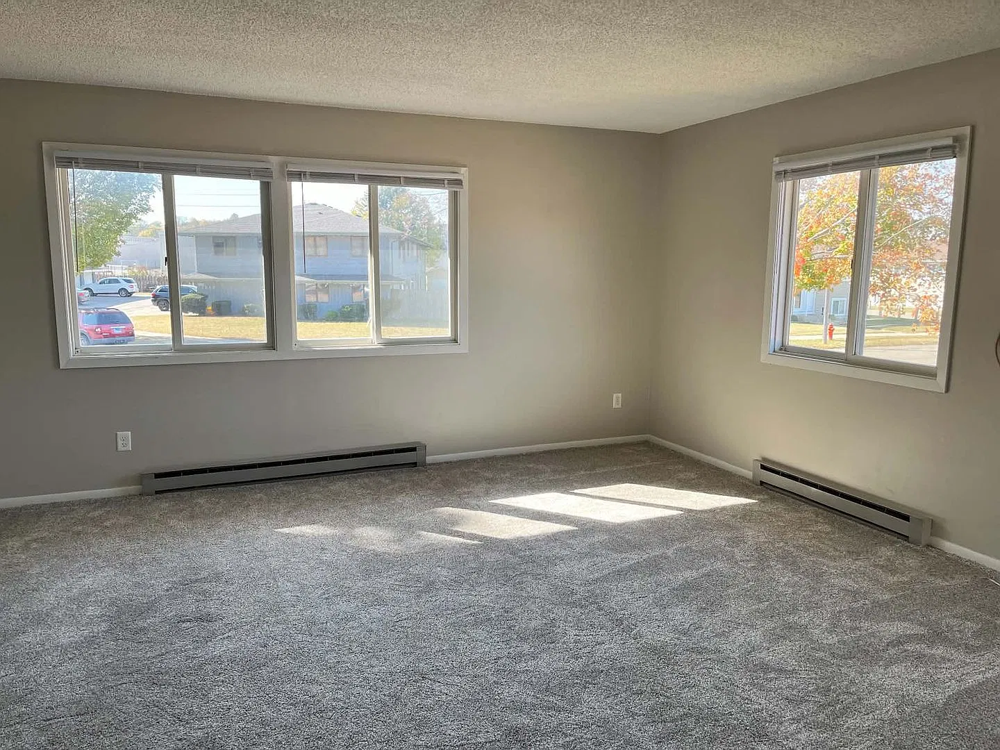 Lobb Field Apartments — Photo 1