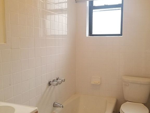 5th image of 350 Ocean Ave #4D