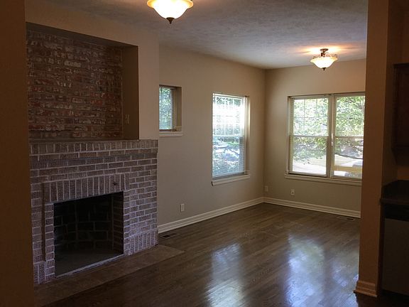 3rd image of 615 S 31st Ave APT 201