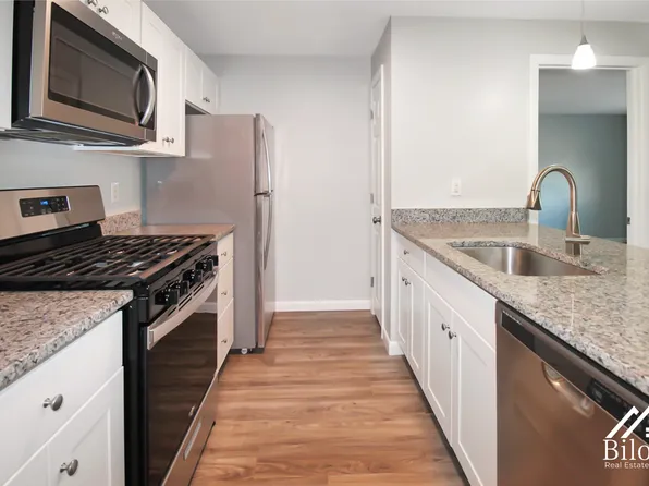 Hillside Terrace Apartments, 264 Fruit Hill Ave #262-05, North Providence, RI 02911