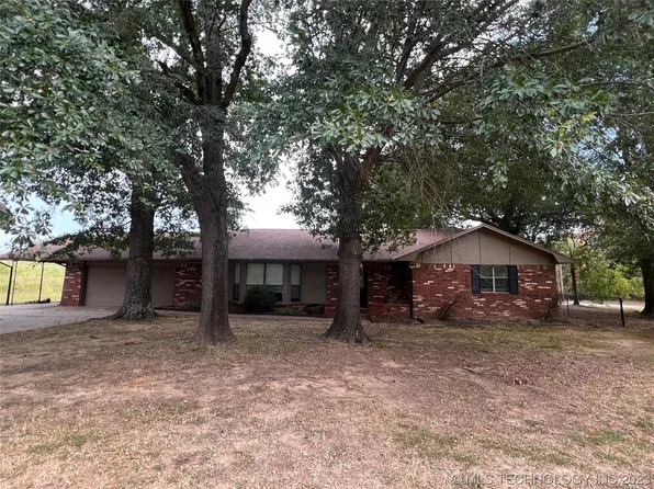 1501 Tanglewood Dr, McAlester, OK 74501