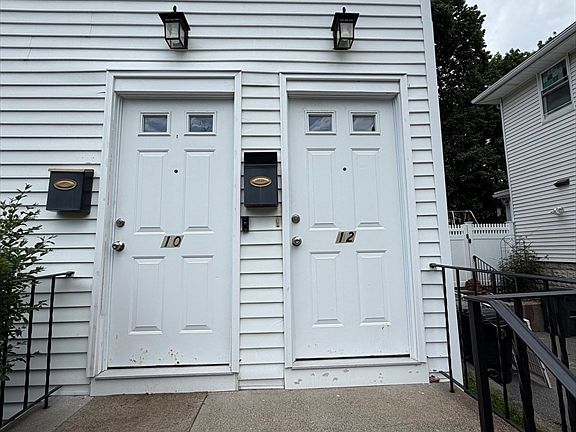 4th image of 12 Amherst Rd #0