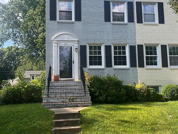 2nd image of 20 E Linden St