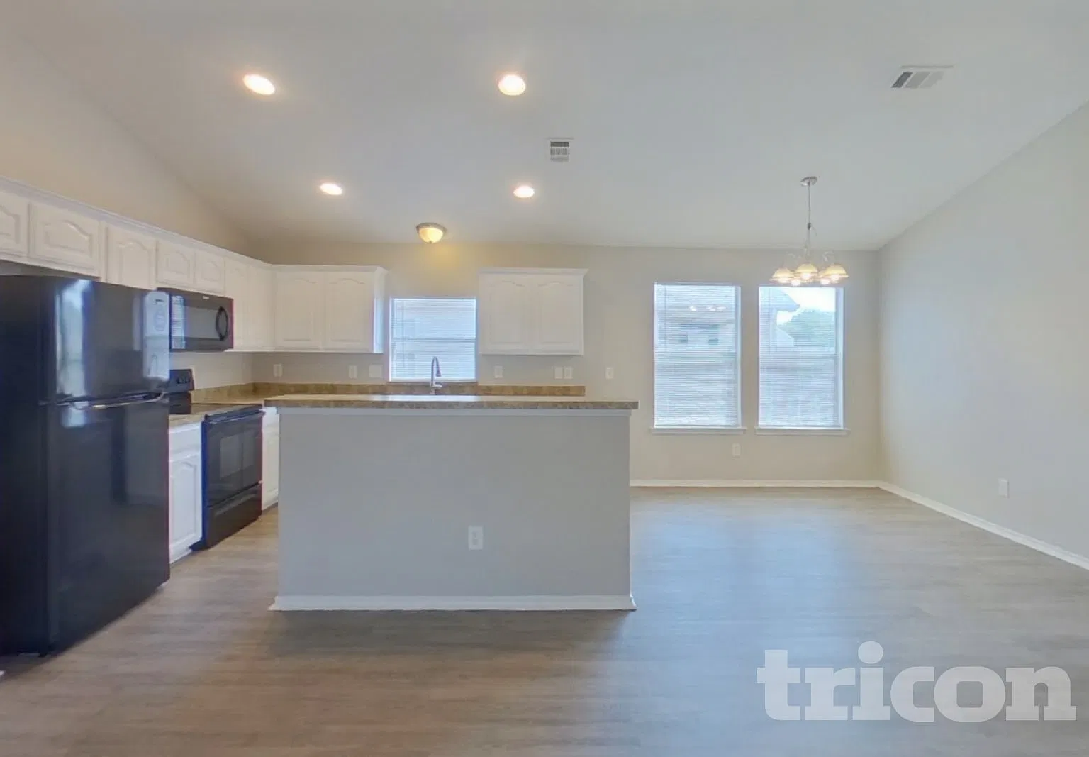 1245 Cottonwood Drive Crowley TX — Photo 4