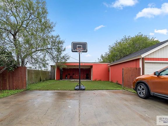 4th image of 9420 Gruta St