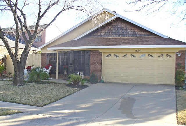 1st image of 1454 Thistlewood Ln