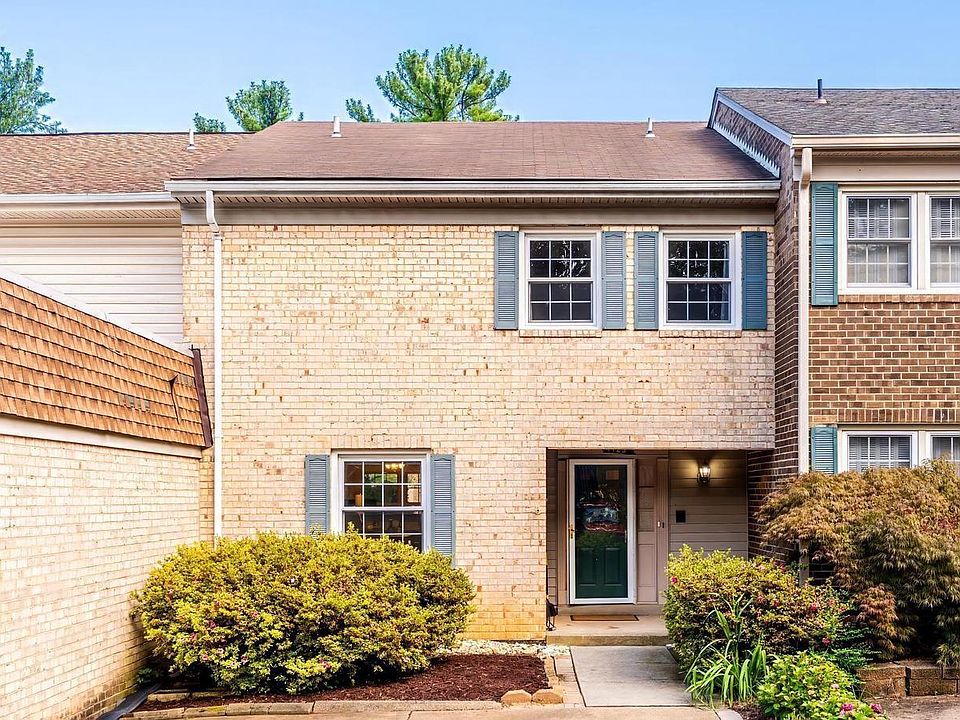1st image of 1123 Moorefield Hill Ct SW