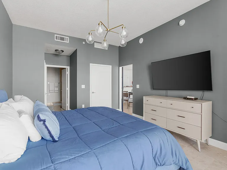 550 Okeechobee Blvd #LPH-06 — Photo 16