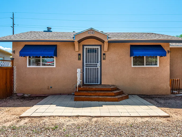 414 Harvard Dr SE #A — Photo 1