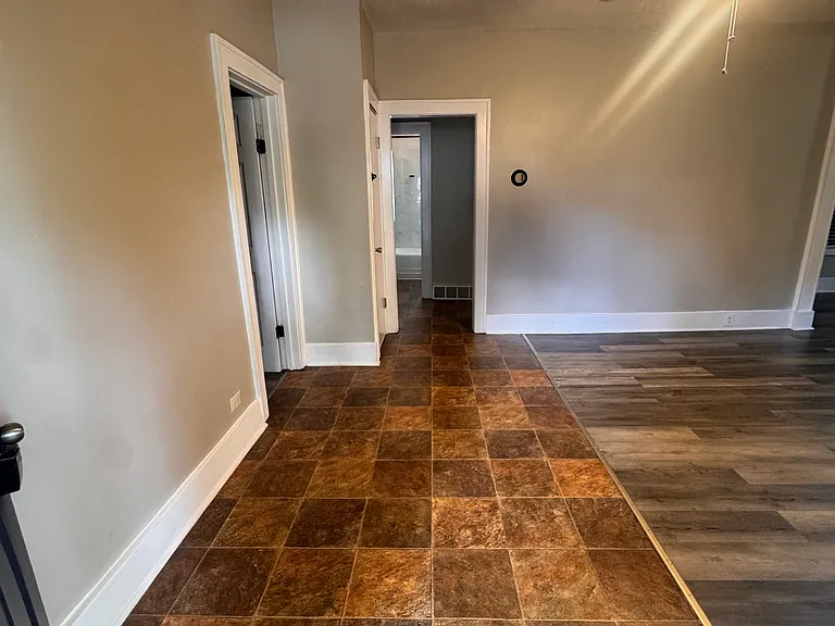 14613 Saint Louis Ave — Photo 2
