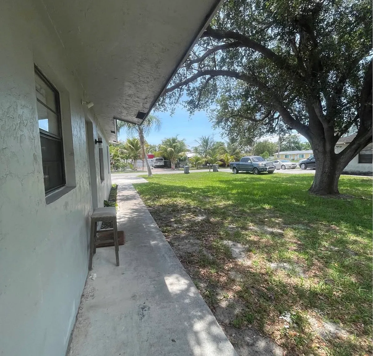3 bed, 1100 sqft, $2,375 — Photo 3